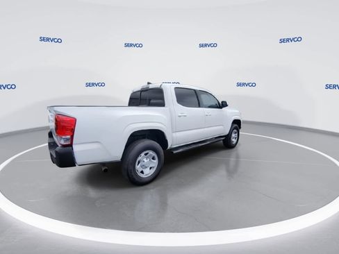 Used 2017 Toyota Tacoma SR image 8