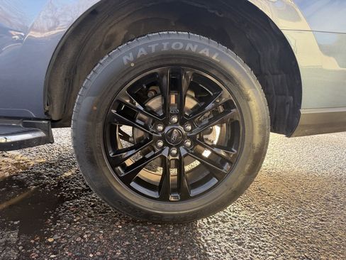 Used 2022 Ford Expedition XLT image 18