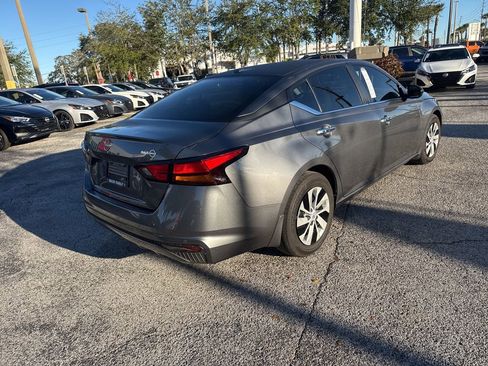 Certified 2025 Nissan Altima 2.5 S image 5