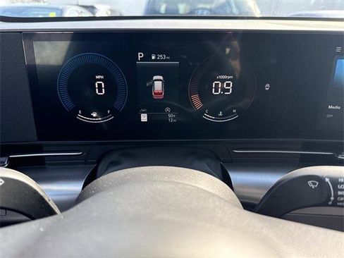 New 2026 Hyundai Kona SE image 12