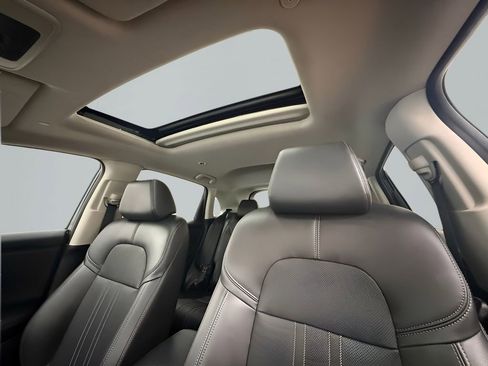 Used 2023 Honda HR-V EX-L image 15