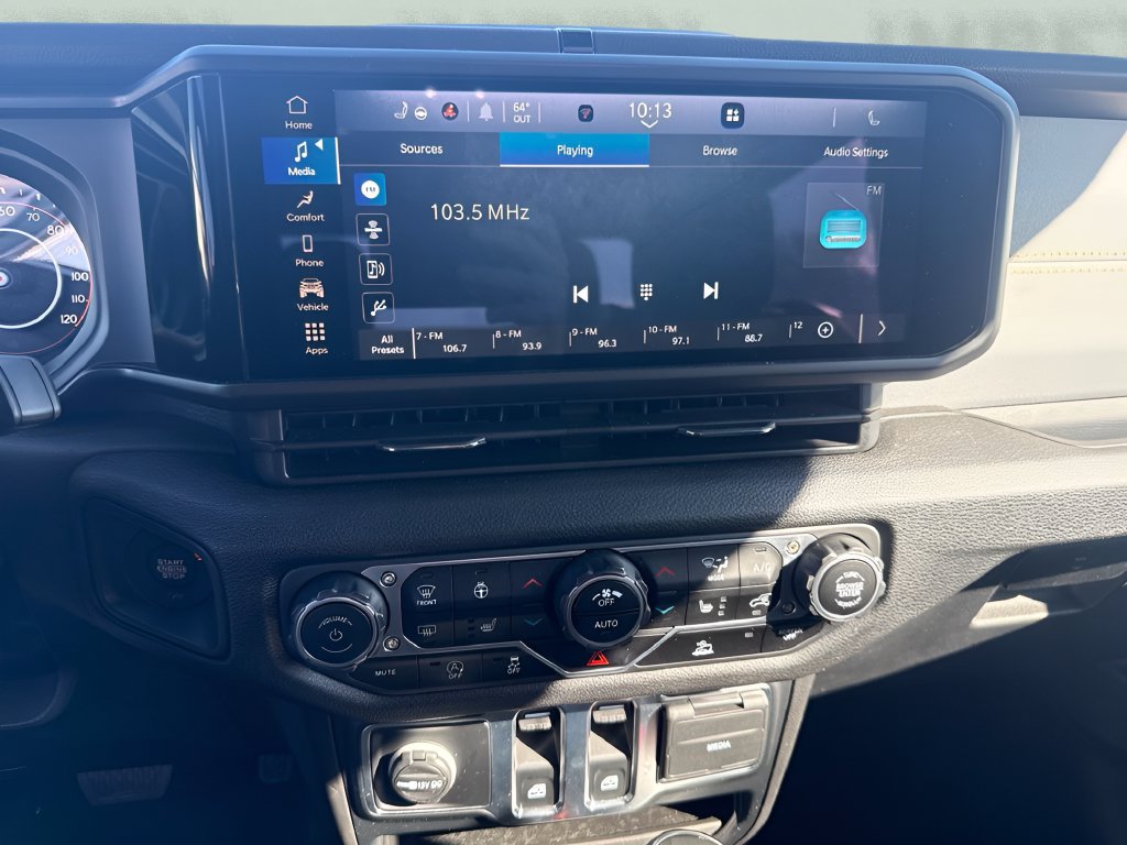 Used 2024 Jeep Wrangler Sport AWD/4WD image 12