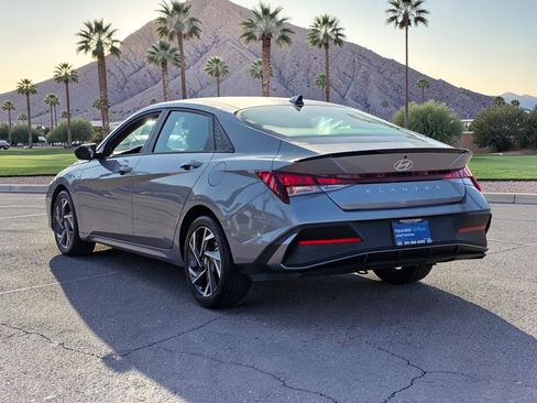 Certified 2025 Hyundai Elantra Sport FWD image 5