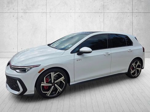 Used 2026 Volkswagen GTI SE FWD image 1