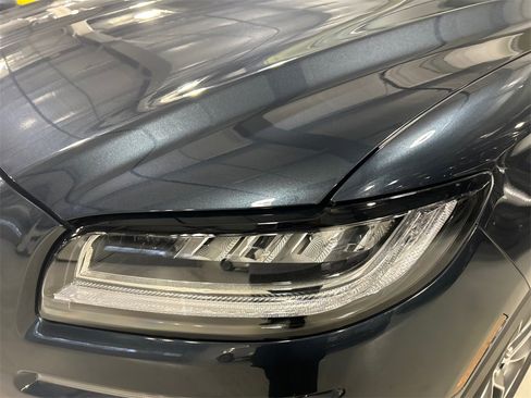 Used 2023 Lincoln Nautilus Reserve image 7