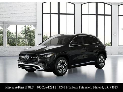 Used 2025 Mercedes-Benz GLA 250 4MATIC image 39