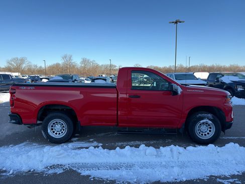Used 2024 Chevrolet Silverado 1500 W/T w/ Trailering Package image 7