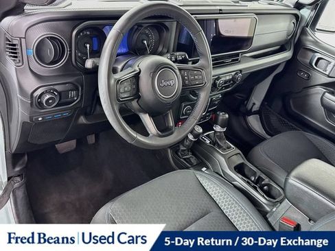 Used 2024 Jeep Wrangler Unlimited Rubicon 4xe AWD/4WD image 13