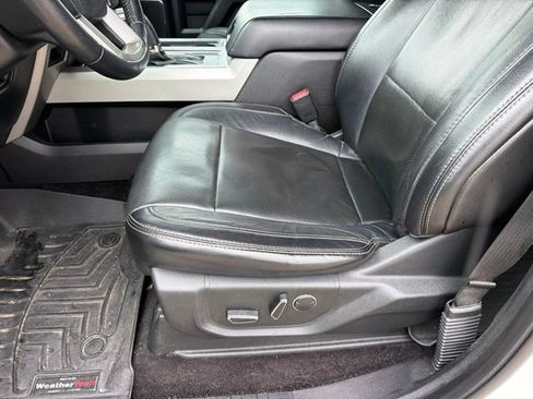 Used 2017 Ford F150 Lariat w/ Equipment Group 502A Luxury AWD/4WD image 8
