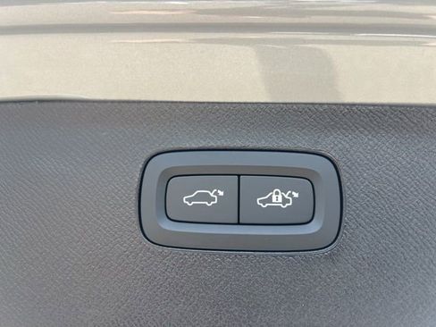 New 2026 Volvo XC90 B6 Ultra w/ Protection Package image 27