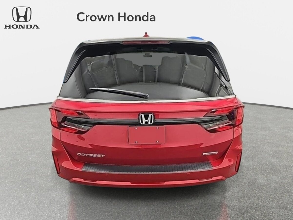 New 2026 Honda Odyssey Touring image 3