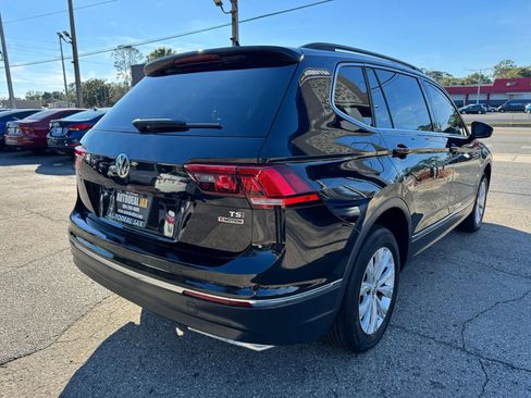 Used 2018 Volkswagen Tiguan SE image 4