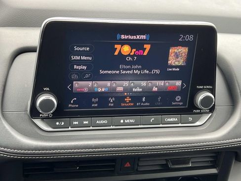 Used 2024 Nissan Rogue S image 17