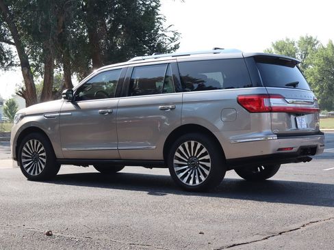 Used 2018 Lincoln Navigator Reserve w/ Technology Package AWD/4WD image 7