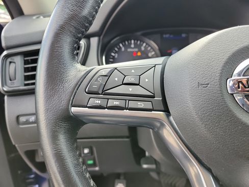 Used 2019 Nissan Rogue SV FWD image 22