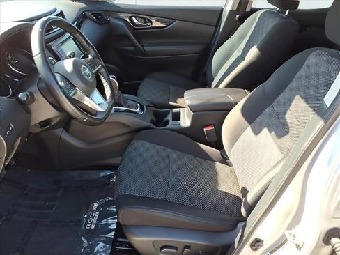 Used 2022 Nissan Rogue Sport SV image 15