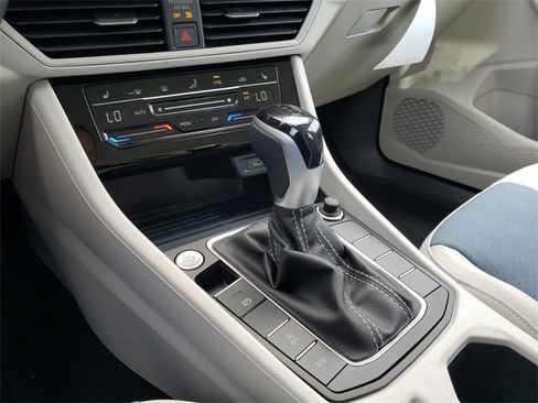 New 2025 Volkswagen Jetta SE image 11