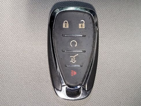 Used 2020 Chevrolet Equinox LT w/ Driver Convenience Package AWD/4WD image 32