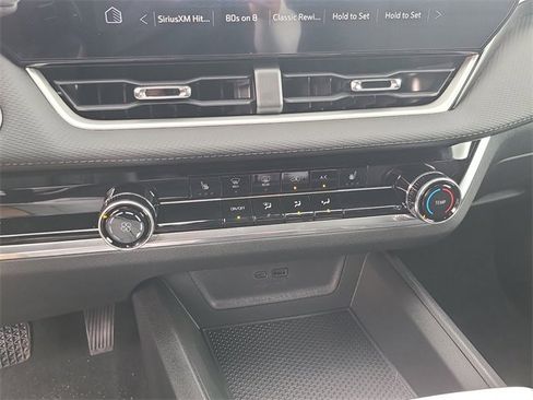 New 2026 Chevrolet Equinox LT image 30