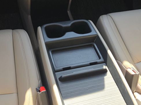 Used 2024 Honda Odyssey Touring image 18