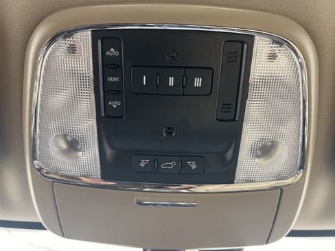 Used 2021 Jeep Grand Cherokee Limited AWD/4WD image 28