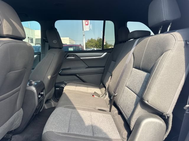 Used 2025 GMC Acadia Elevation FWD image 11