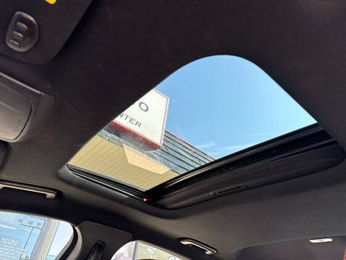 Used 2019 Ford Fusion Titanium image 16