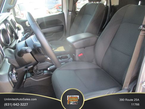 Used 2020 Jeep Gladiator Sport w/ Quick Order Package 24S AWD/4WD image 6