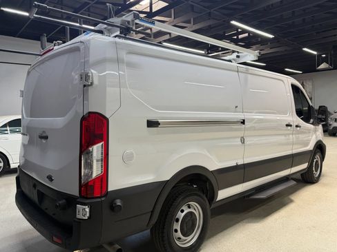 Used 2024 Ford Transit 250 Low Roof w/ Fleet Fuel Economy Package RWD image 12