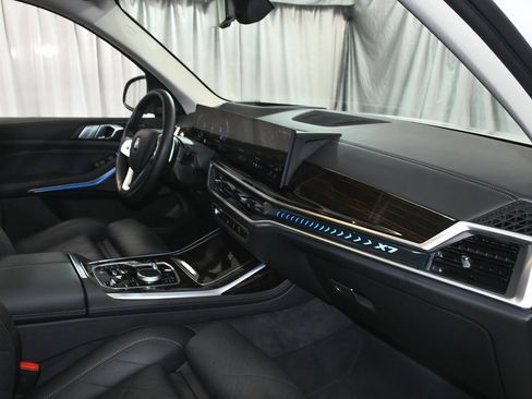 Used 2026 BMW X7 xDrive40i image 79