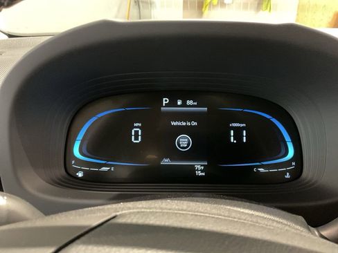 New 2025 Hyundai Venue SEL image 15