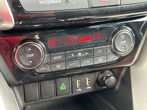 Used 2024 Mitsubishi Eclipse Cross SE image 19