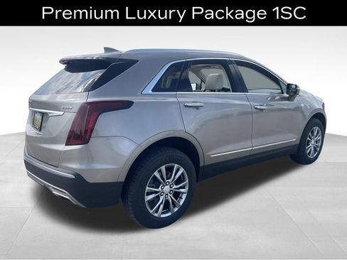 Used 2022 Cadillac XT5 Premium Luxury w/ LPO, Floor Liner Package FWD image 8