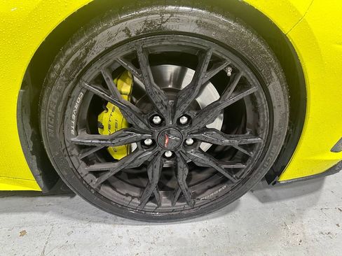 Used 2023 Chevrolet Corvette Stingray Preferred Cpe w/ Z51 Performance Package RWD image 9