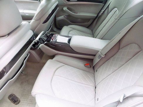 Used 2014 Audi S8 w/ Driver Assistance Package image 10