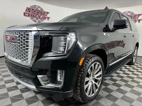 Used 2021 GMC Yukon XL Denali w/ Advanced Technology Package AWD/4WD image 3