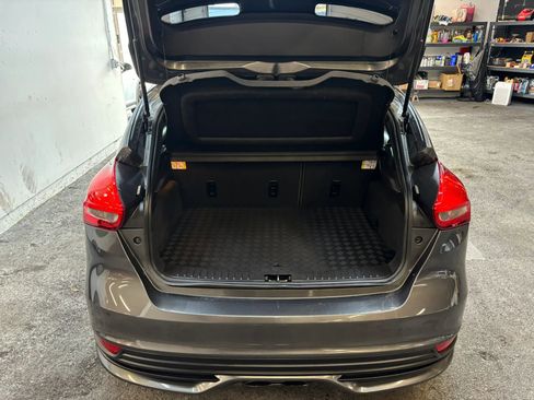 Used 2018 Ford Focus ST FWD image 24