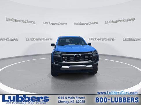 Used 2026 Chevrolet Colorado Trail Boss AWD/4WD image 3