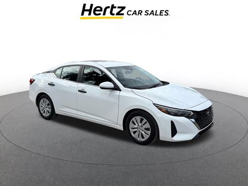 Used 2025 Nissan Sentra S image 1