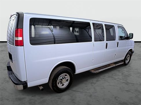 Used 2011 Chevrolet Express 3500 LT w/ LT Preferred Equipment Group image 4