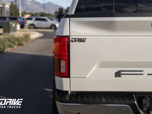 Used 2020 Ford F150 Lariat image 12