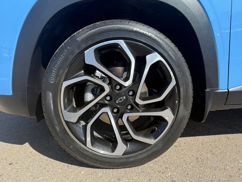 Certified 2024 Chevrolet Trax RS w/ Driver Confidence Package FWD image 37