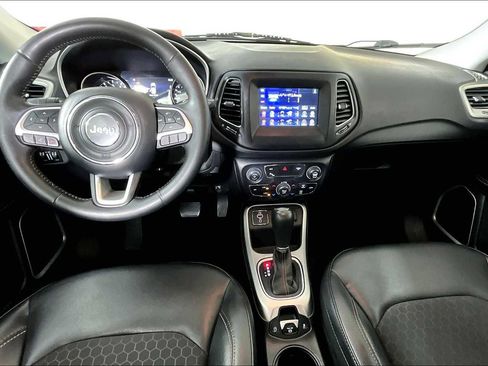 Used 2018 Jeep Compass Latitude w/ Popular Equipment Group FWD image 14