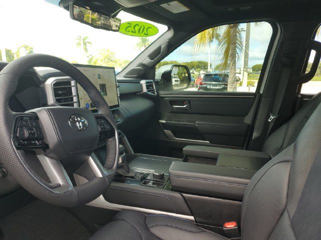 Used 2025 Toyota Sequoia Platinum AWD/4WD image 24