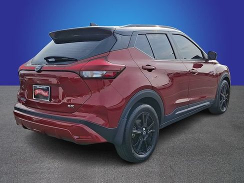 Used 2023 Nissan Kicks SR w/ SR Premium Package FWD image 5