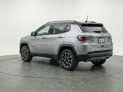 Used 2025 Jeep Compass Trailhawk AWD/4WD image 5