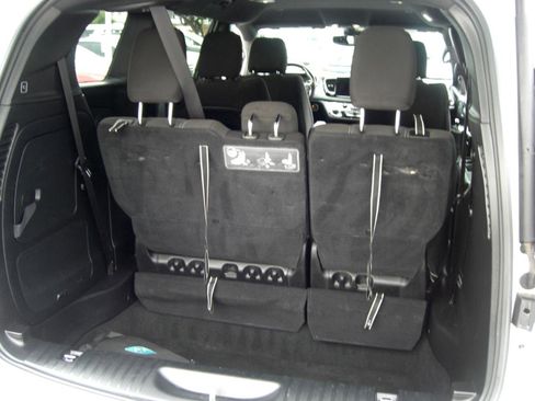 Used 2021 Chrysler Pacifica Touring w/ S Appearance Package image 14