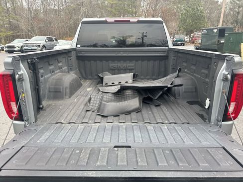Used 2024 GMC Sierra 1500 SLT image 34