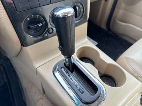 Used 2006 Ford Explorer XLT AWD/4WD image 33