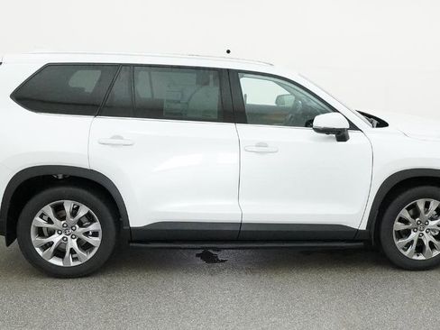 New 2026 Toyota Grand Highlander Limited image 26